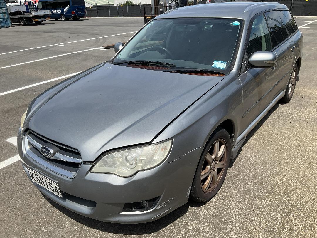 Photo '4' of Subaru Legacy