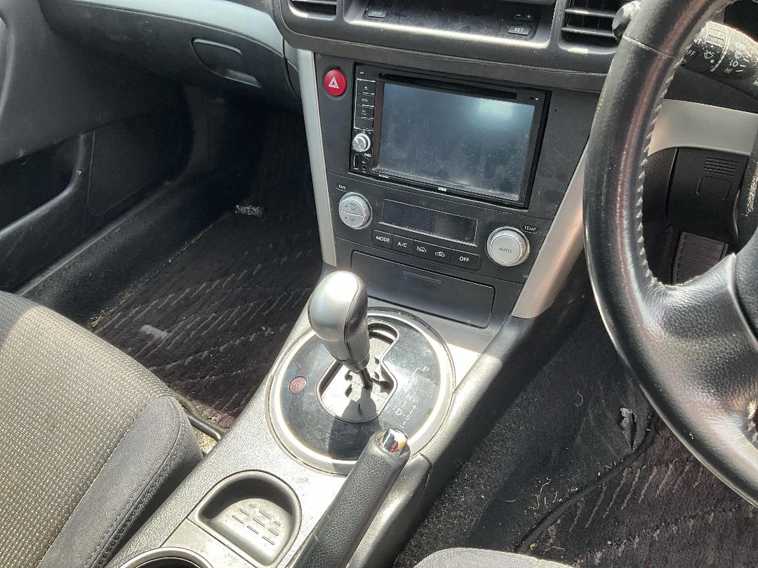 Photo '11' of Subaru Legacy