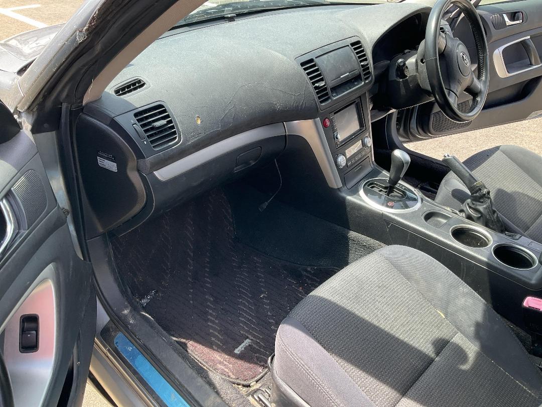 Photo '16' of Subaru Legacy