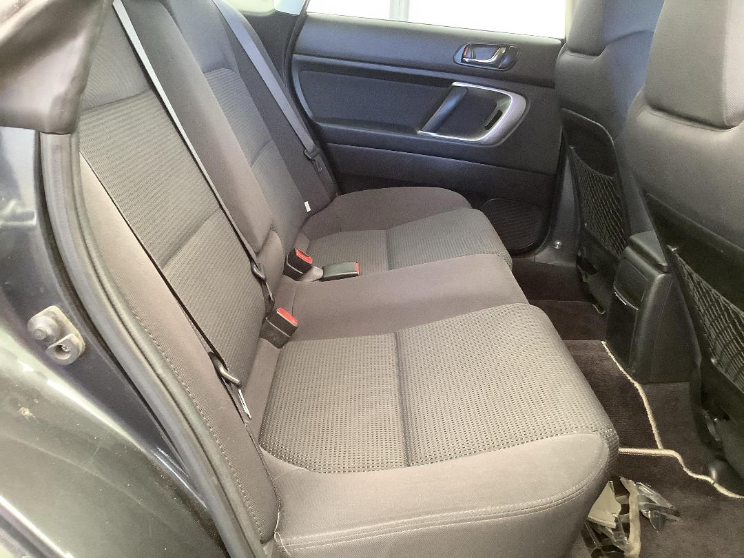 Photo '7' of Subaru Legacy