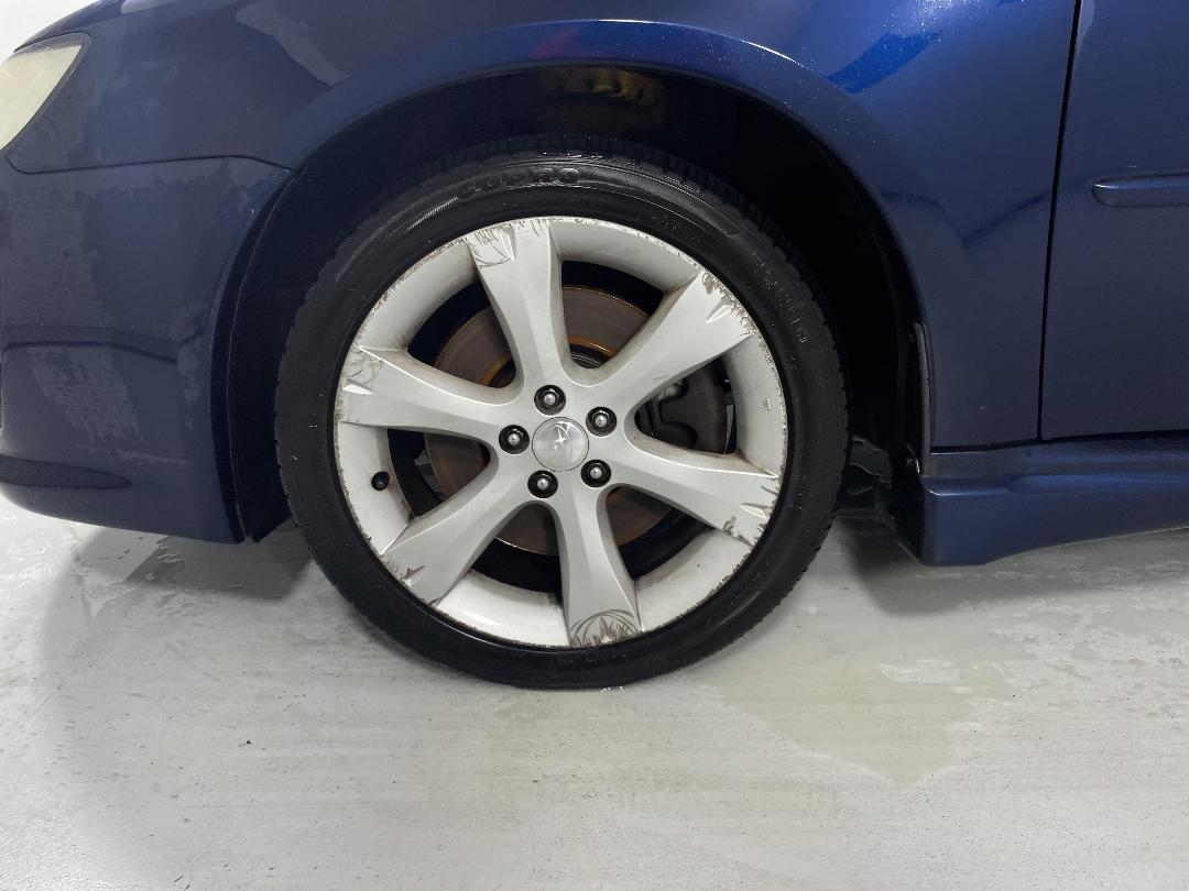 Photo '10' of Subaru Legacy