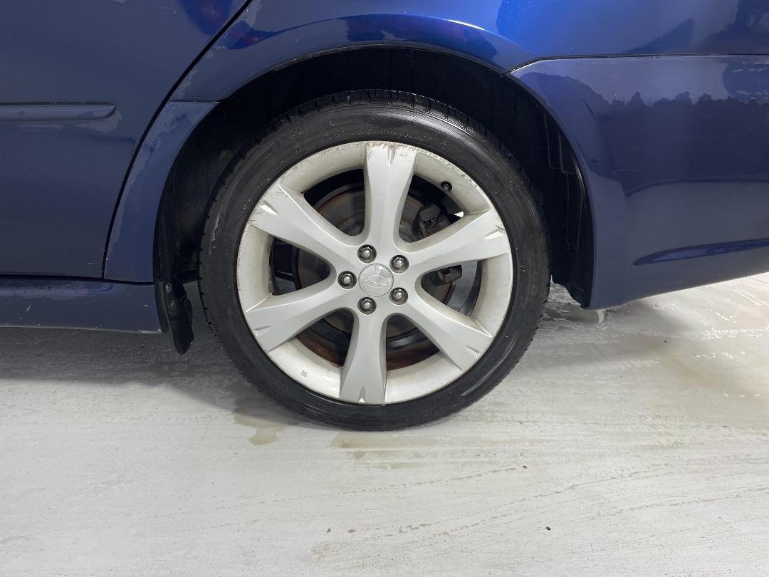 Photo '11' of Subaru Legacy