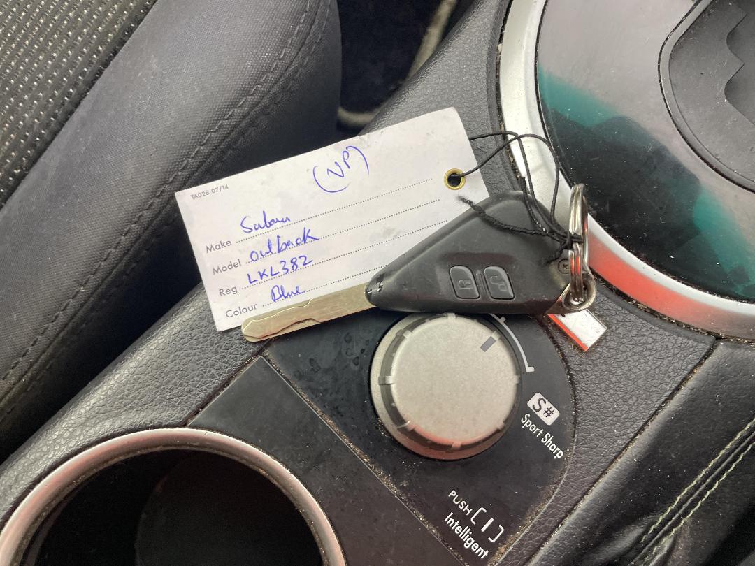 Photo '22' of Subaru Legacy