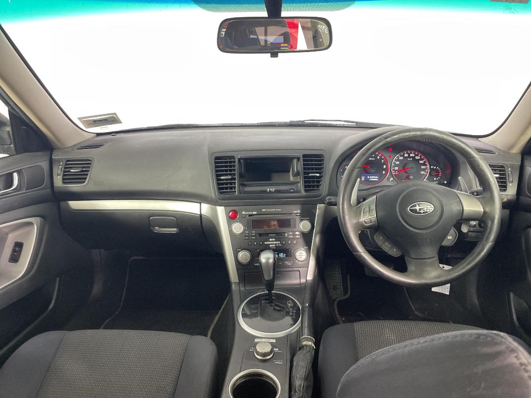 Photo '17' of Subaru Legacy