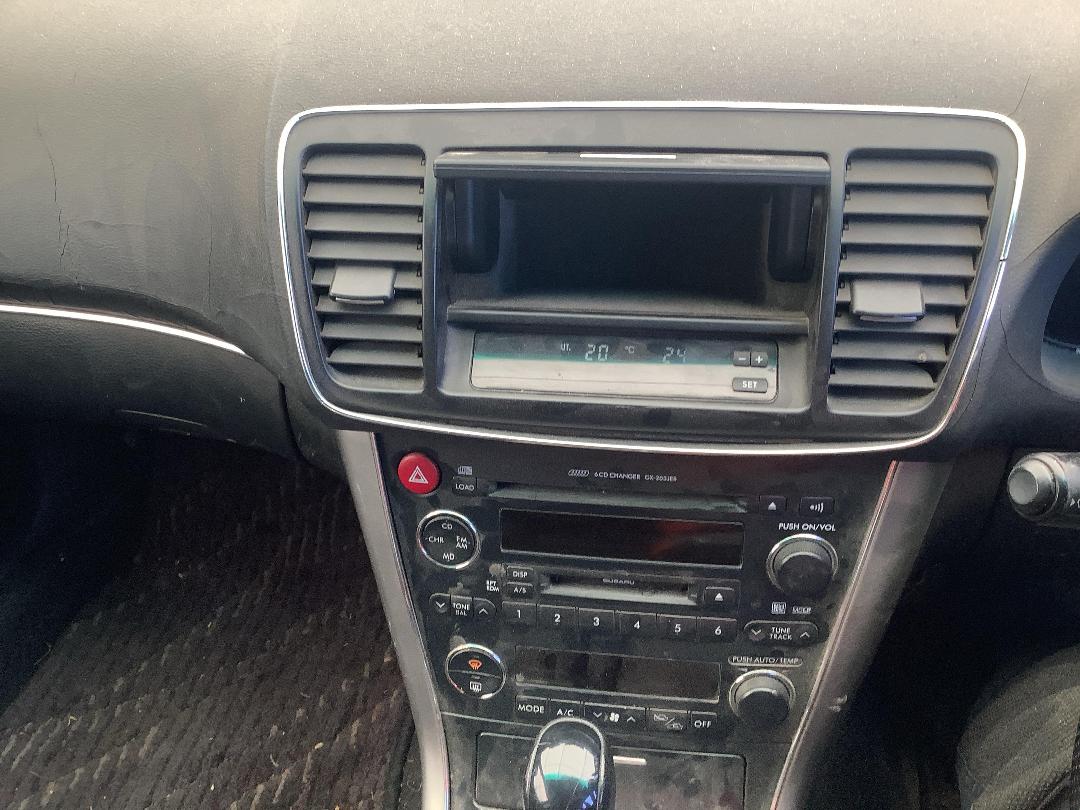 Photo '17' of Subaru Legacy Photo '17' of Subaru Legacy