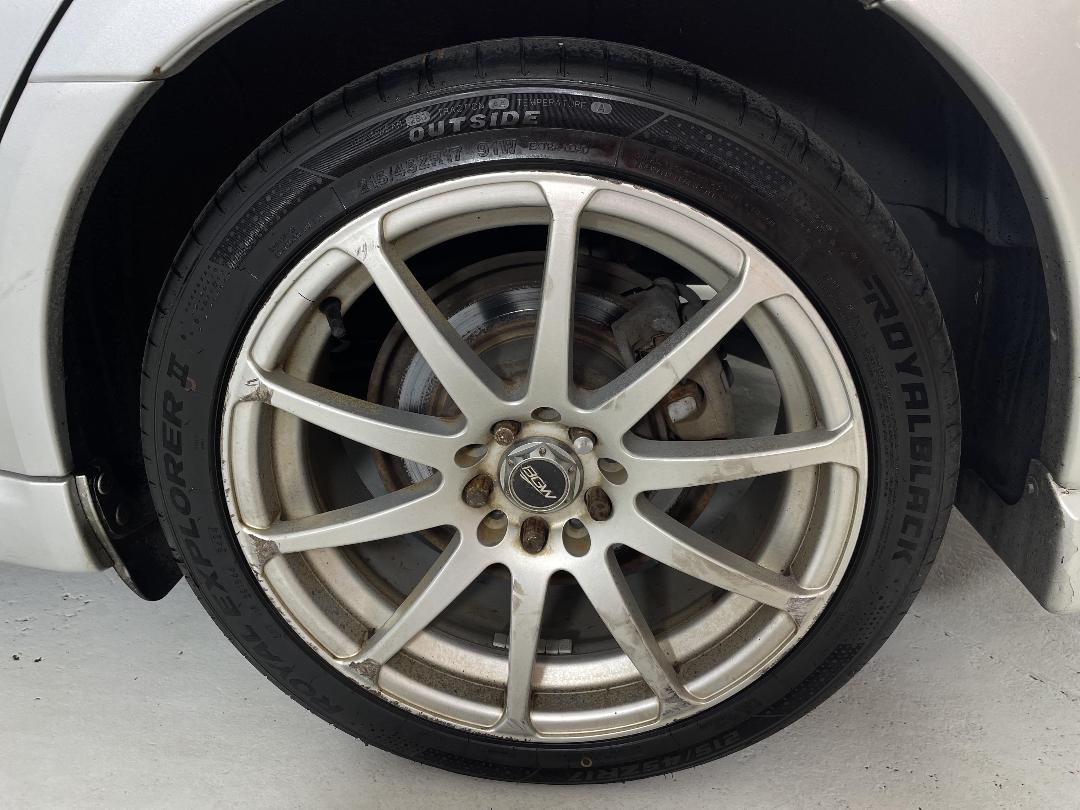 Photo '11' of Subaru Legacy