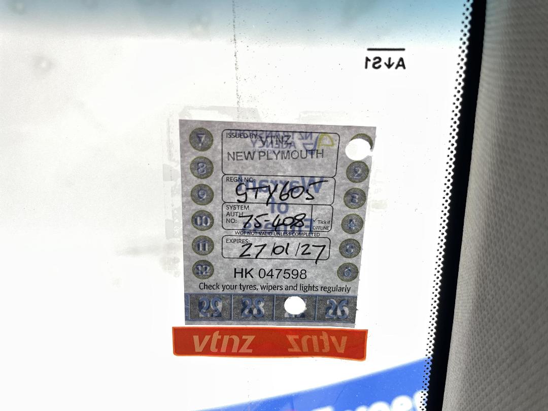 Photo '23' of Subaru Legacy