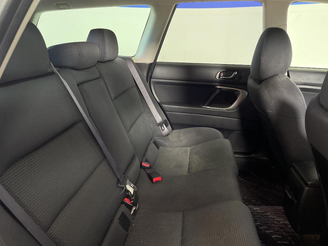 Photo '20' of Subaru Legacy