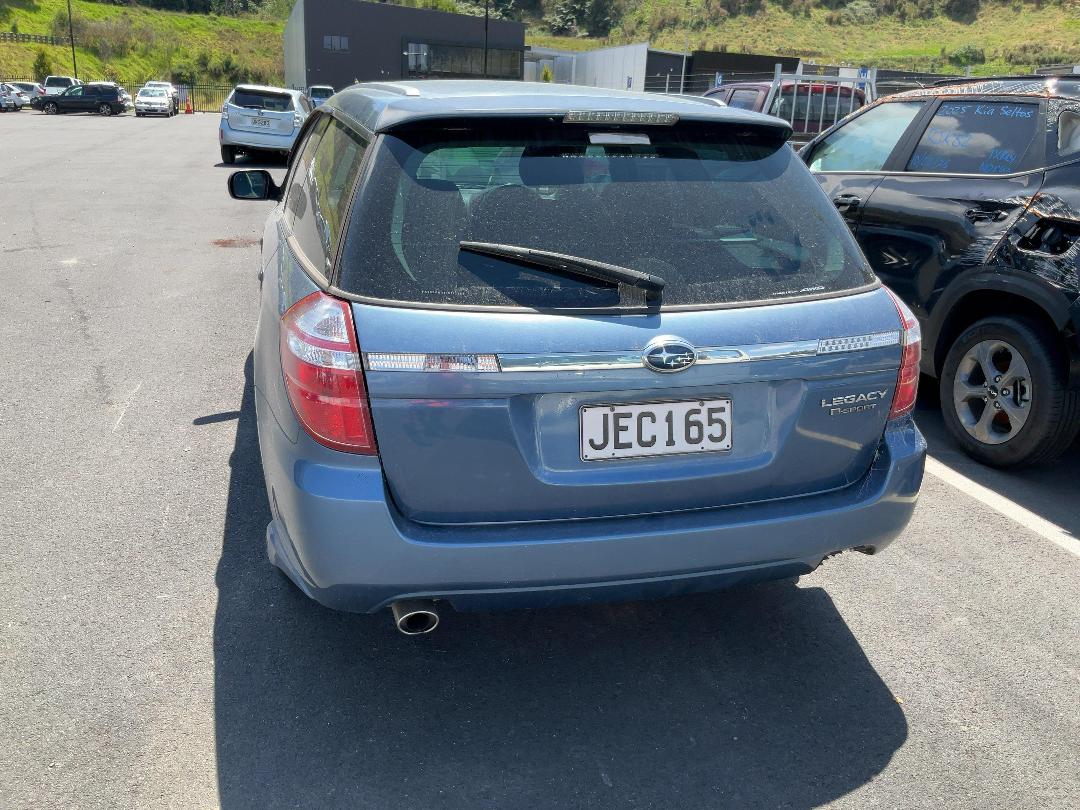 Photo '6' of Subaru Legacy