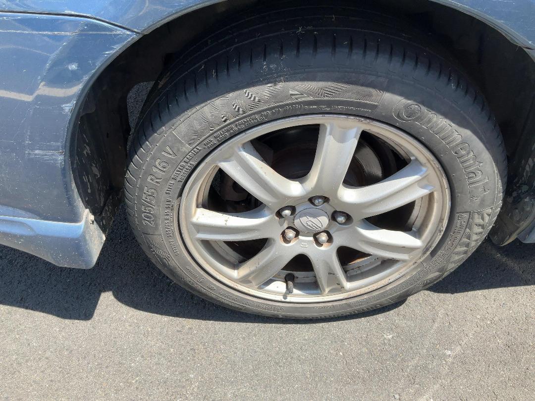 Photo '8' of Subaru Legacy