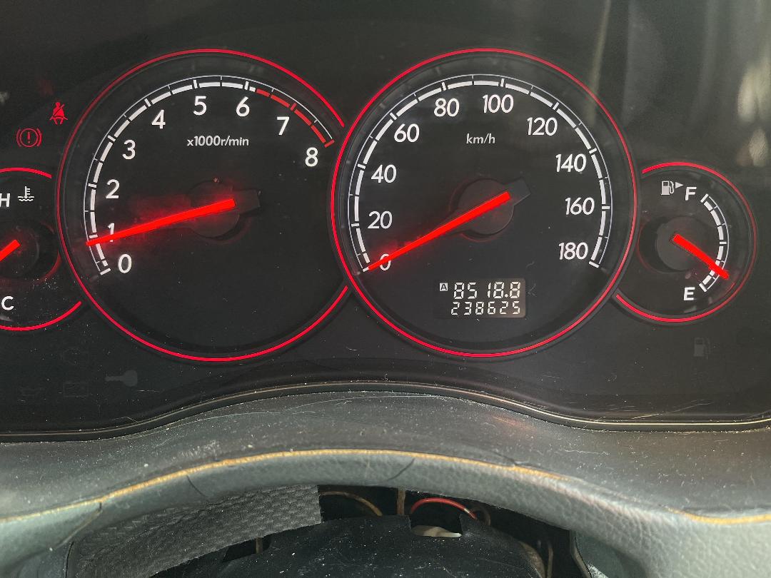 Photo '10' of Subaru Legacy