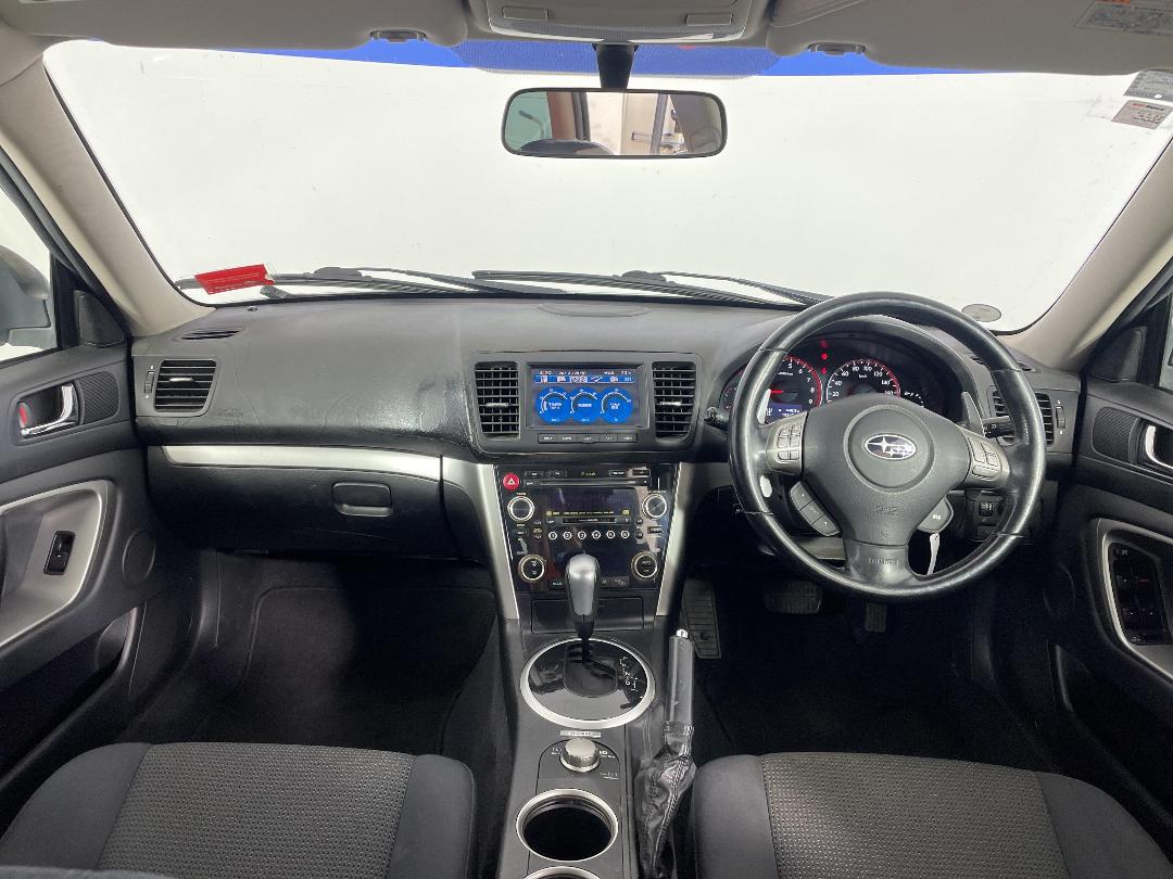 Photo '17' of Subaru Legacy Photo '17' of Subaru Legacy