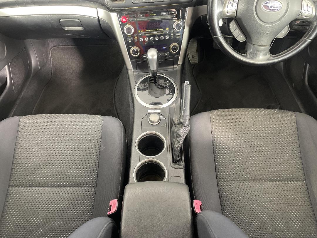 Photo '18' of Subaru Legacy Photo '18' of Subaru Legacy