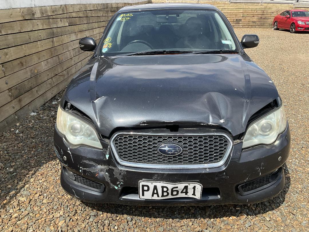 Photo '2' of Subaru Legacy