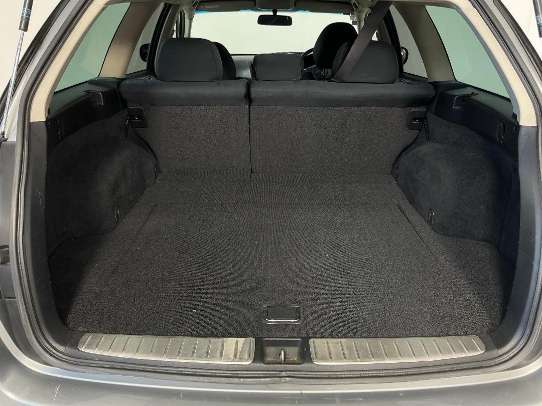 Photo '14' of Subaru Legacy Photo '14' of Subaru Legacy