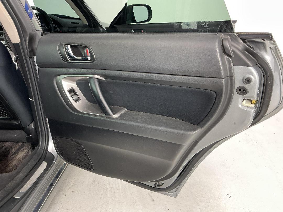 Photo '19' of Subaru Legacy Photo '19' of Subaru Legacy