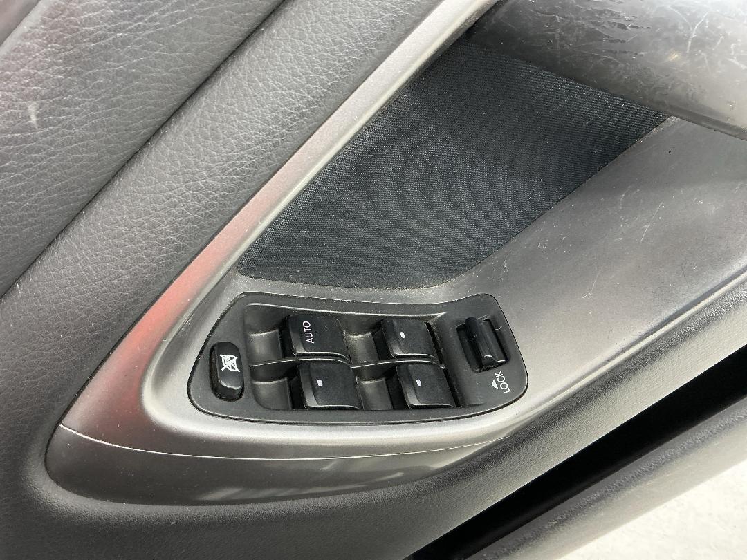 Photo '25' of Subaru Legacy Photo '25' of Subaru Legacy