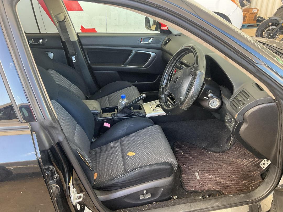 Photo '12' of Subaru Legacy