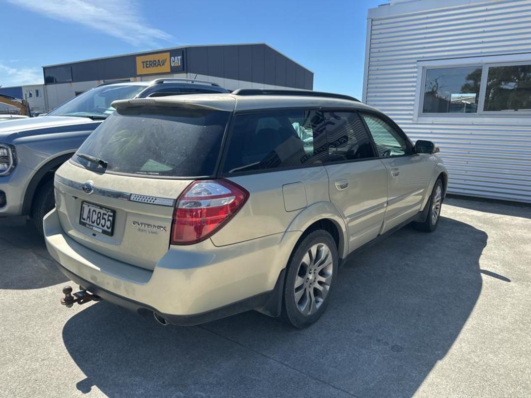 Photo '2' of Subaru Legacy Outback