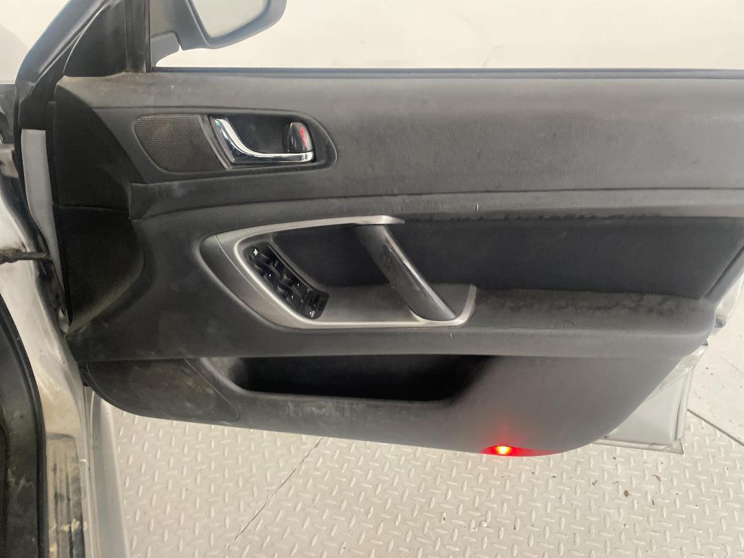 Photo '13' of Subaru Legacy R