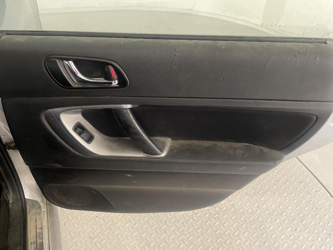 Photo '17' of Subaru Legacy R