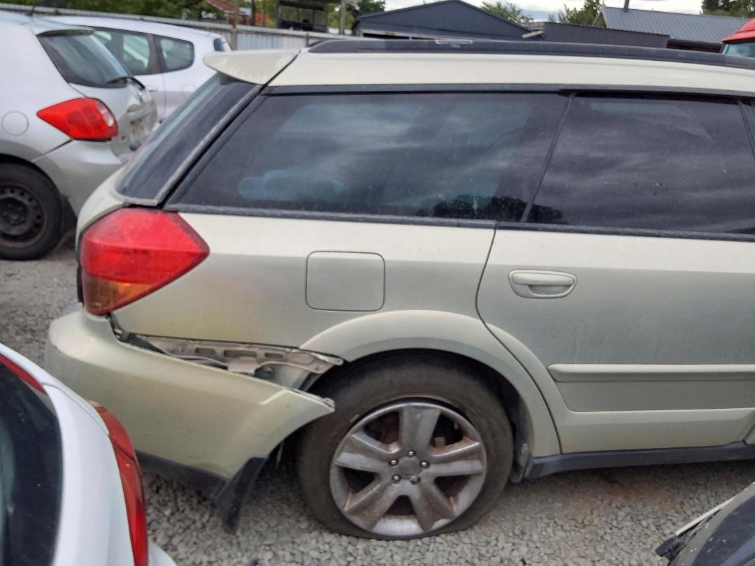 Photo '3' of Subaru Outback Photo '3' of Subaru Outback