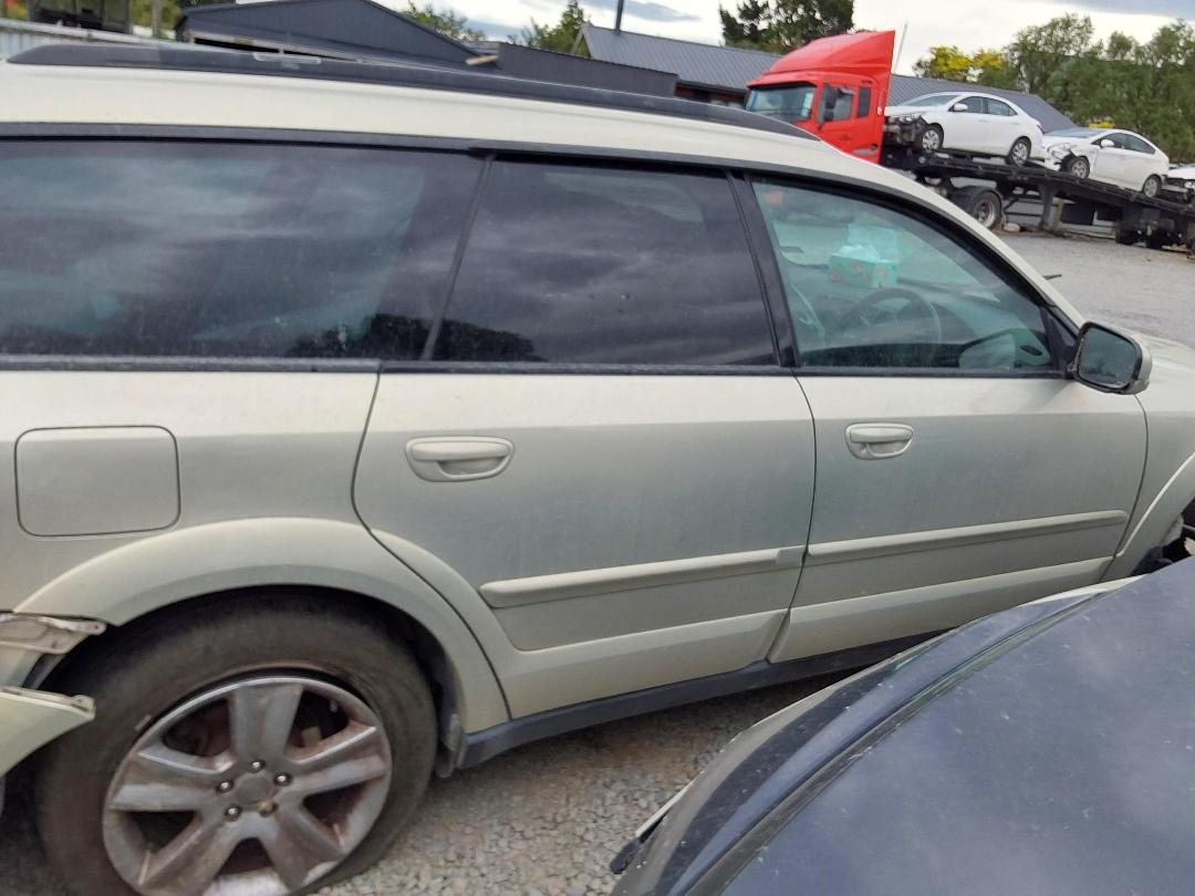 Photo '4' of Subaru Outback Photo '4' of Subaru Outback