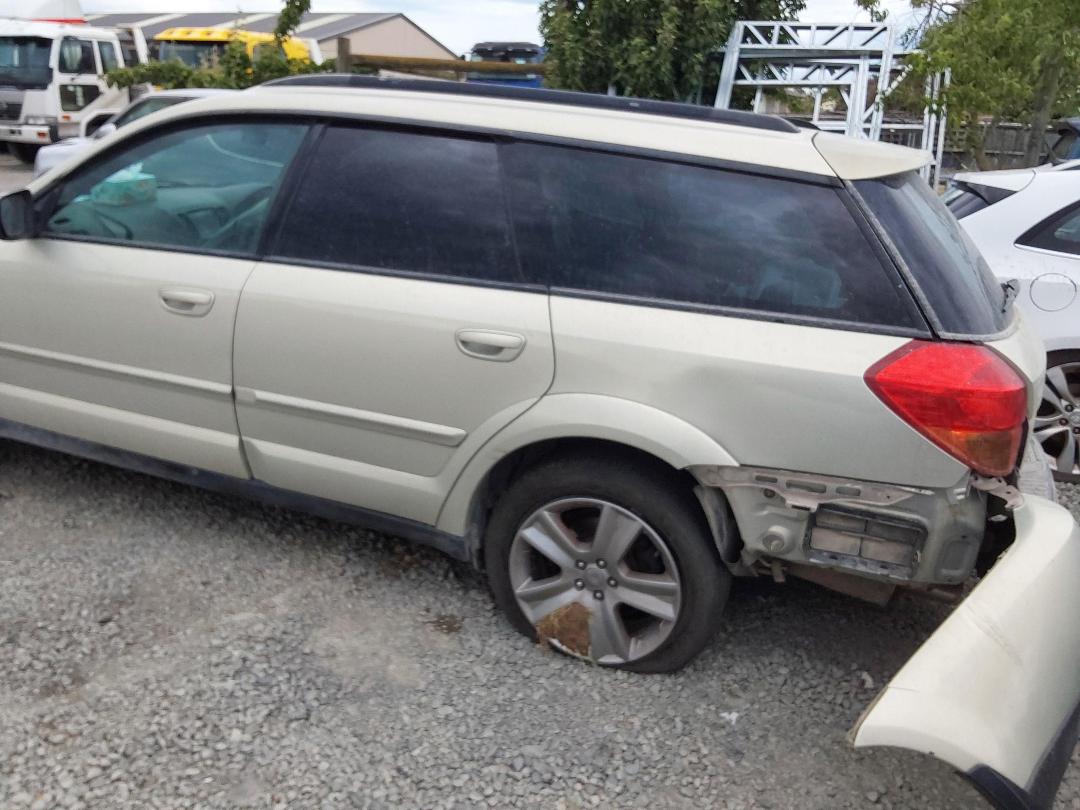 Photo '7' of Subaru Outback Photo '7' of Subaru Outback