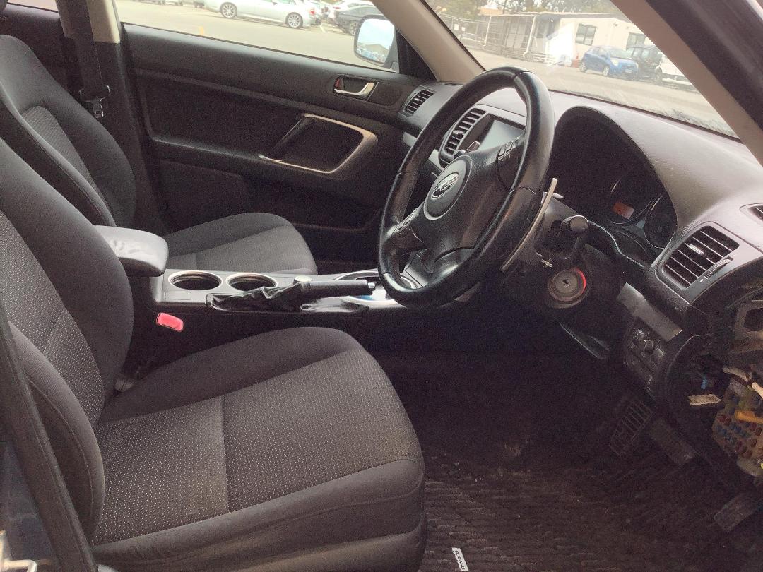 Photo '8' of Subaru Outback