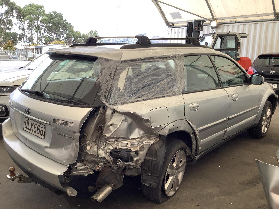 Photo '4' of Subaru Outback R LTD