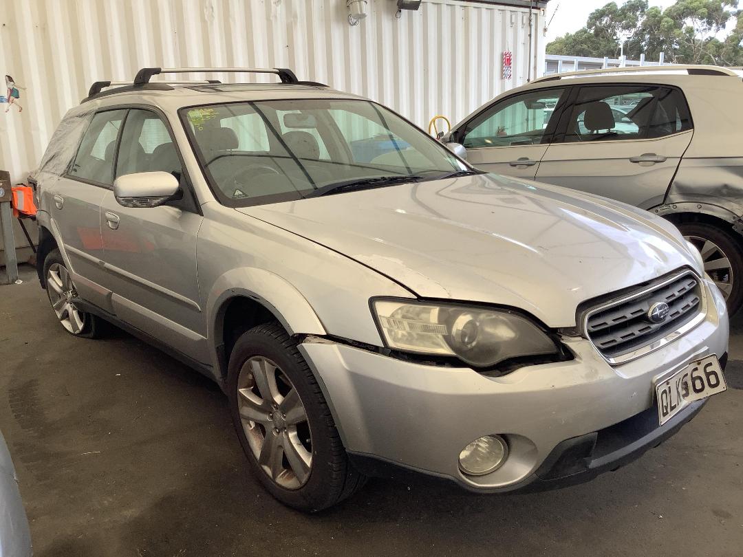 Photo '3' of Subaru Outback R LTD