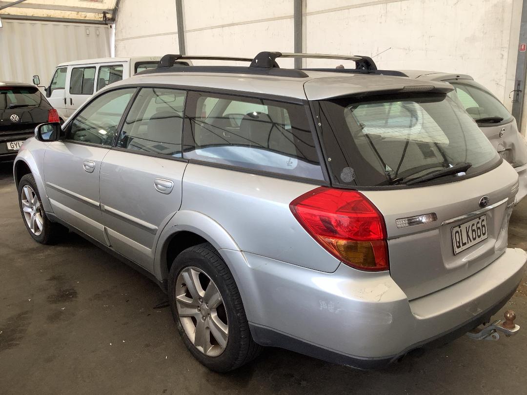 Photo '8' of Subaru Outback R LTD