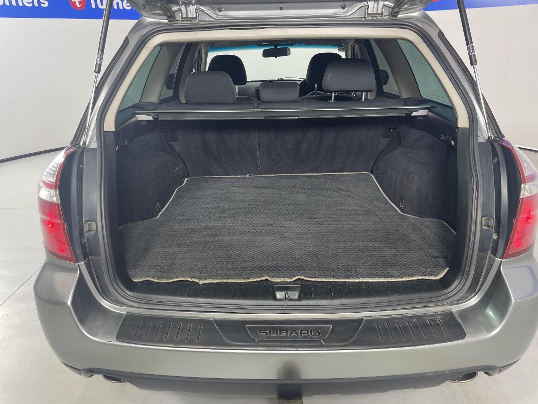 Photo '14' of Subaru Outback Photo '14' of Subaru Outback