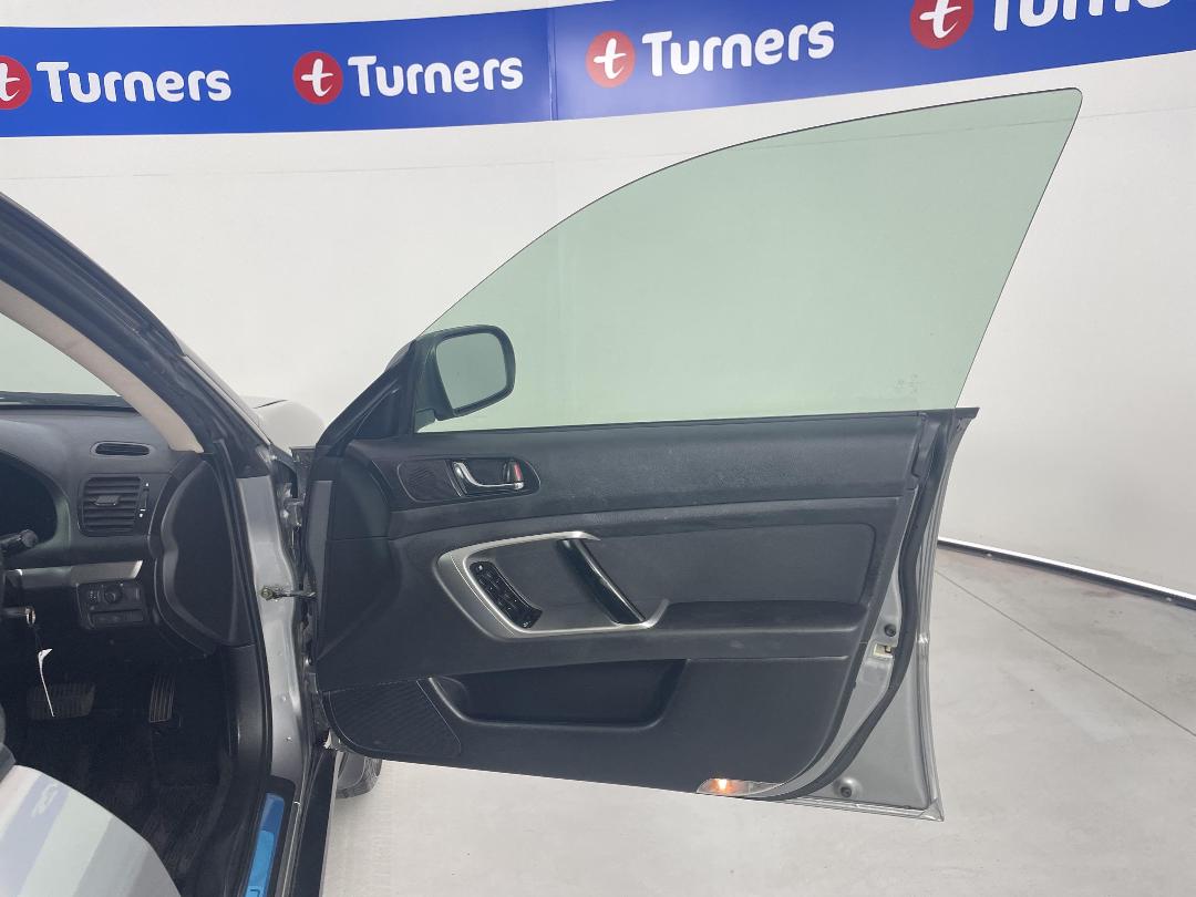 Photo '15' of Subaru Outback Photo '15' of Subaru Outback