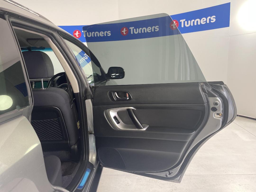 Photo '19' of Subaru Outback Photo '19' of Subaru Outback