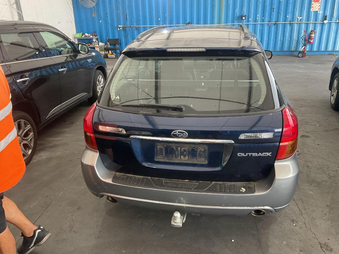 Photo '14' of Subaru Outback I