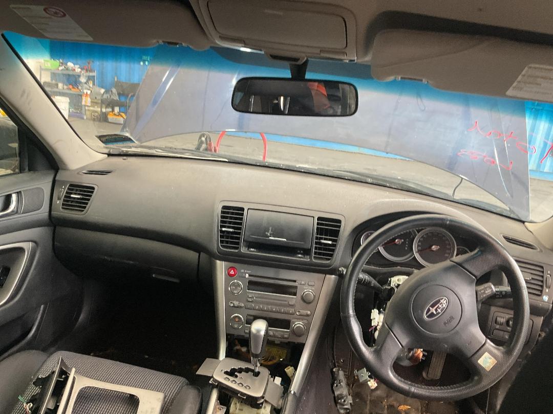 Photo '25' of Subaru Outback I