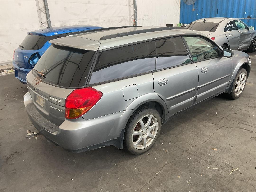 Photo '13' of Subaru Outback