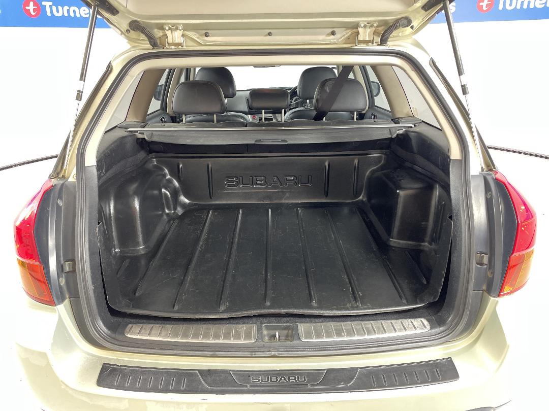 Photo '14' of Subaru Outback