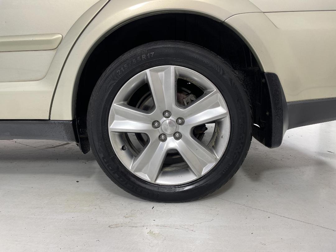 Photo '11' of Subaru Outback