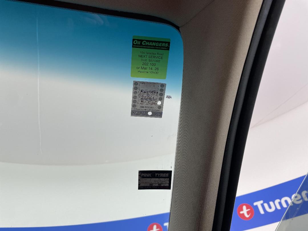 Photo '23' of Subaru Outback