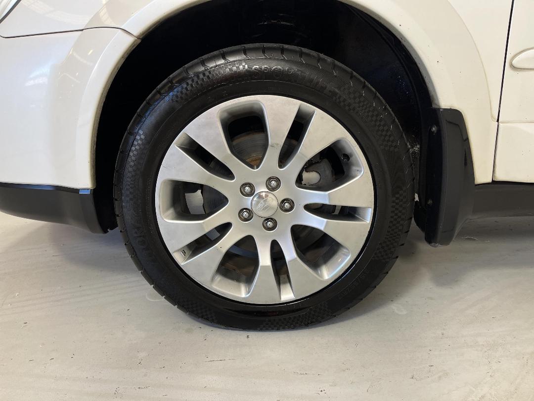 Photo '10' of Subaru Outback