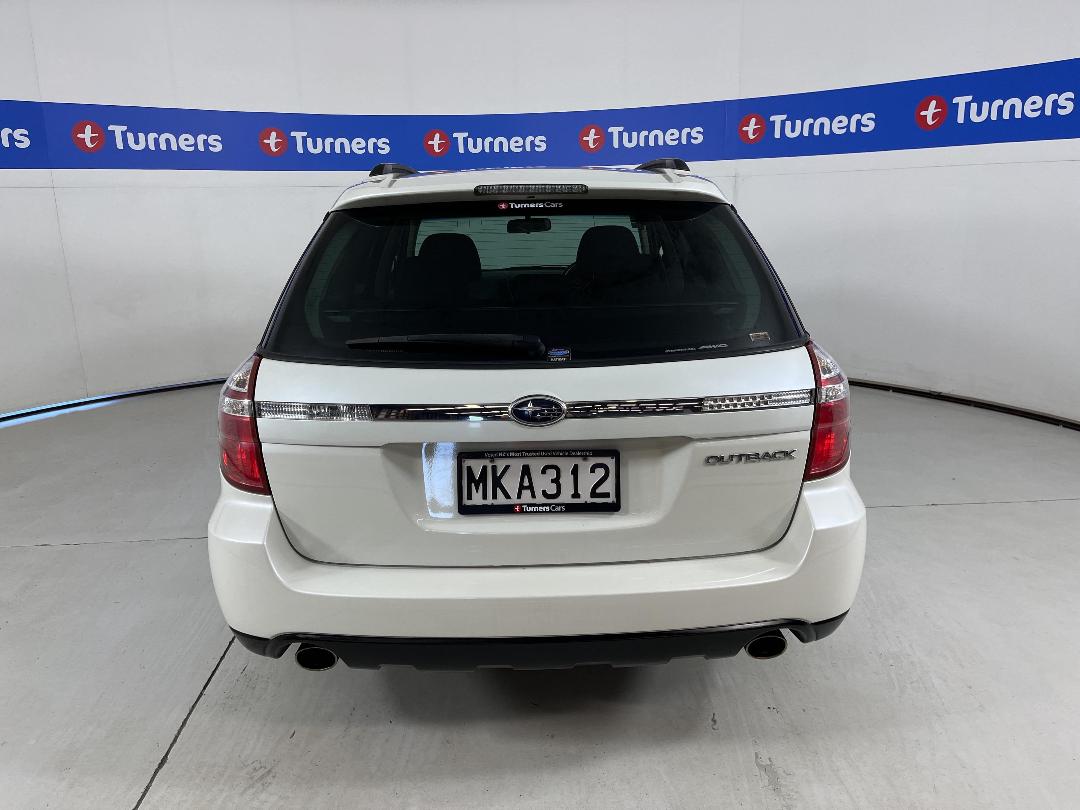 Photo '6' of Subaru Outback