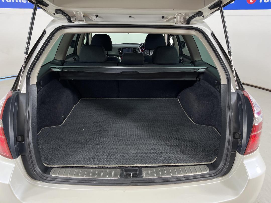 Photo '14' of Subaru Outback