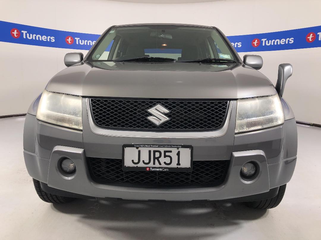 Photo '2' of Suzuki Escudo Photo '2' of Suzuki Escudo