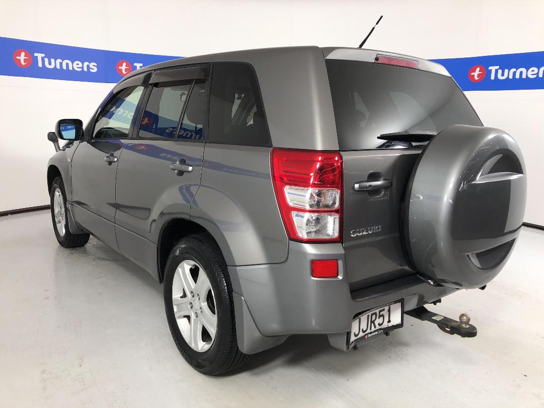 Photo '5' of Suzuki Escudo Photo '5' of Suzuki Escudo