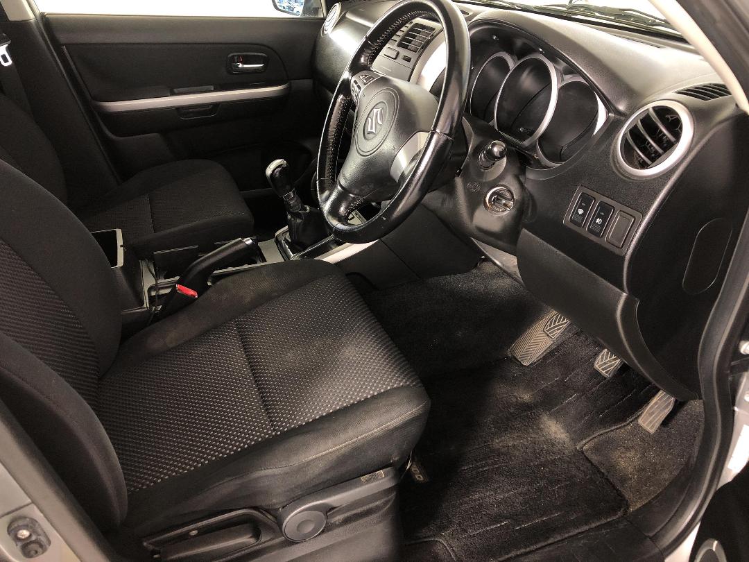 Photo '16' of Suzuki Escudo Photo '16' of Suzuki Escudo