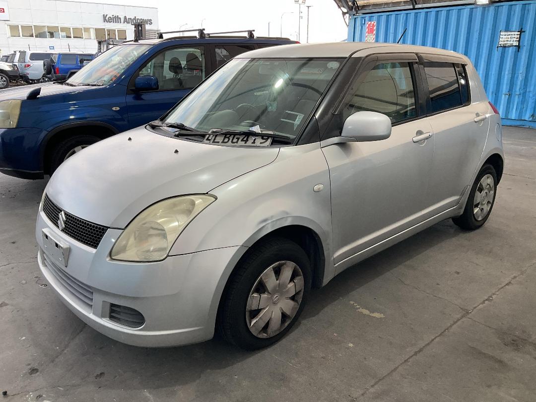 Photo '6' of Suzuki Swift