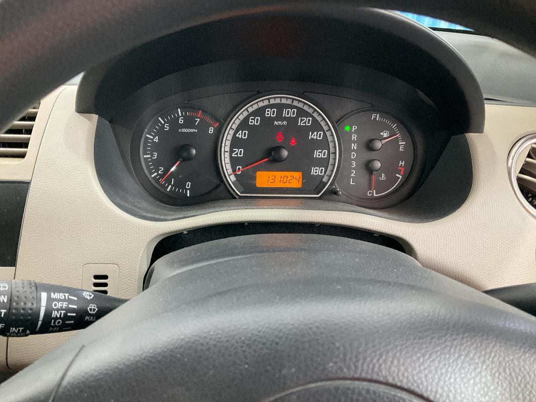 Photo '23' of Suzuki Swift