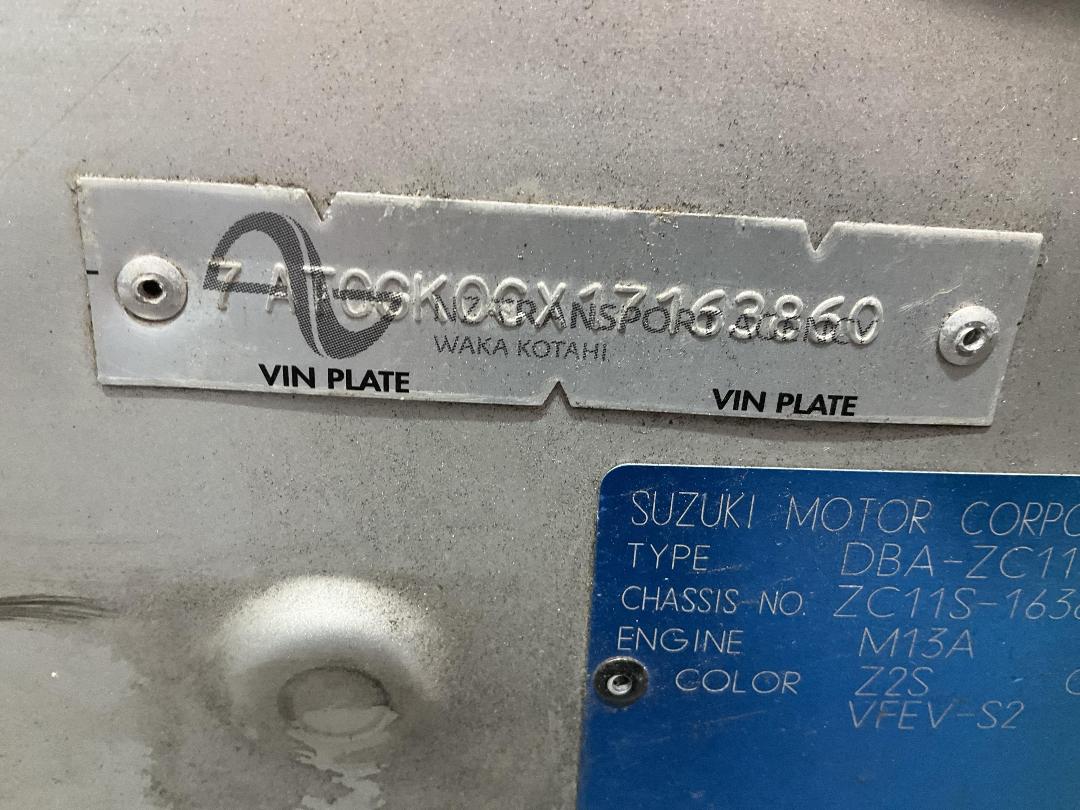 Photo '27' of Suzuki Swift